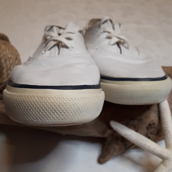 White Leather | Sperry Top-Sider | Deck Sneakers | Vintage - Picture 5 of 11